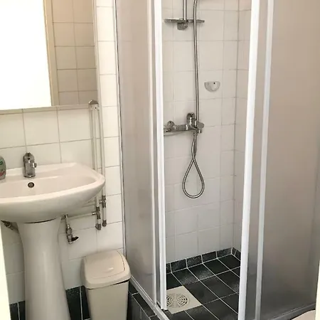 Downtown Apartement, Garnisoni 14-19